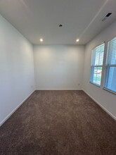10520 Vista View Dr in Louisville, KY - Building Photo - Building Photo