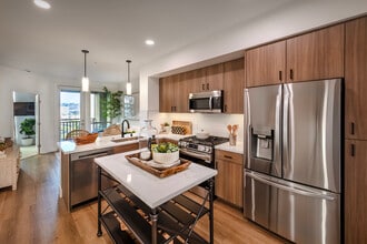 The Brynn in San Diego, CA - Building Photo - Building Photo