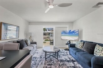 5830 Midnight Pass Rd in Sarasota, FL - Building Photo - Building Photo