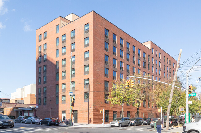 Gun Hill Road Apartments in Bronx, NY - Building Photo - Primary Photo