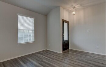 242 Holland Pk in Schertz, TX - Building Photo - Building Photo