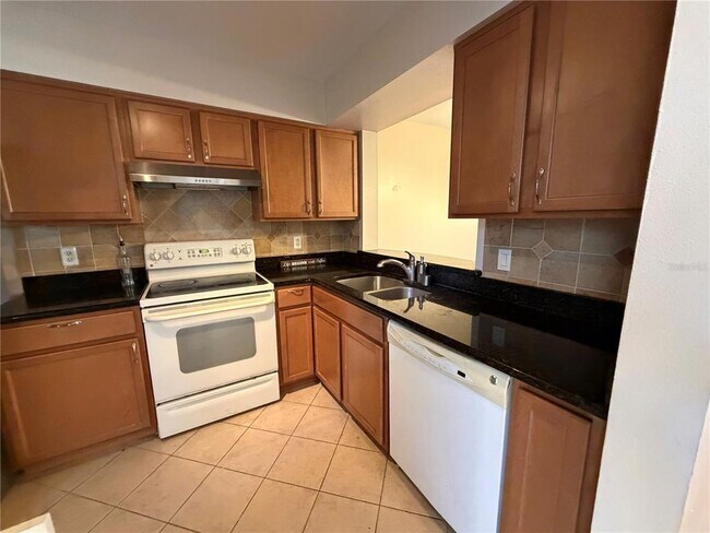 3024 S Semoran Blvd in Orlando, FL - Building Photo - Building Photo