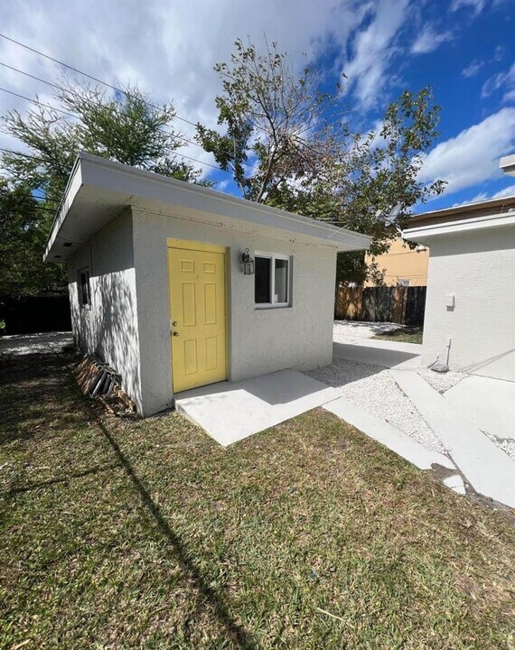741 NW 3rd Ave in Fort Lauderdale, FL - Building Photo