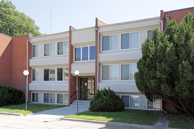 Jackson Square Apartments in Omaha, NE - Building Photo - Building Photo