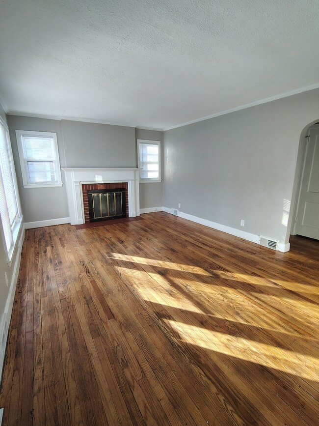 2407 Custer Ave in Rockford, IL - Building Photo - Building Photo