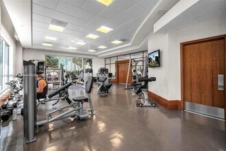 1060 Brickell Ave, Unit 2813 in Miami, FL - Building Photo - Building Photo