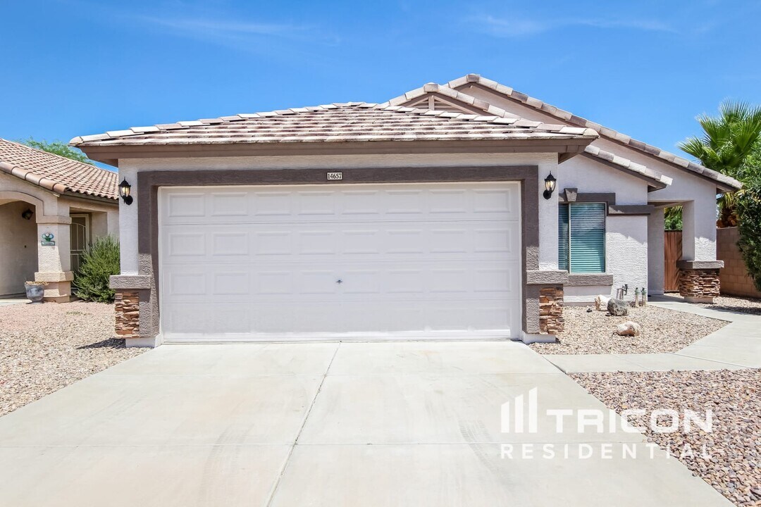 14657 N 148th Ave in Surprise, AZ - Building Photo
