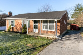 145 Newcastle St in Lexington, KY - Building Photo - Building Photo