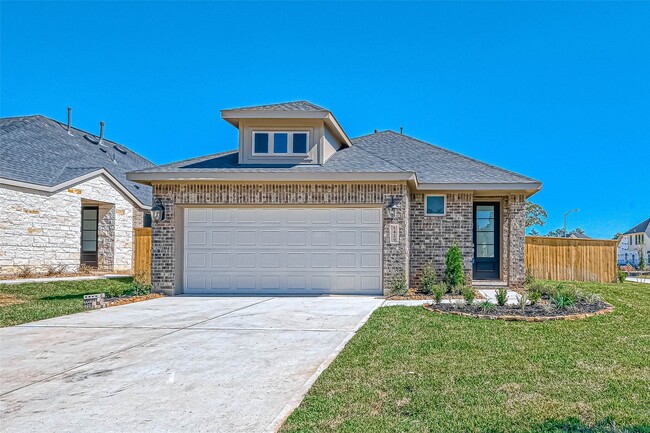 property at 1429 Northwood Blf Ln