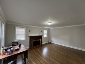 25 Greycliff Rd, Unit 1 in Boston, MA - Building Photo - Building Photo