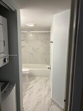 15539 Miami Lakeway N in Miami Lakes, FL - Building Photo - Building Photo