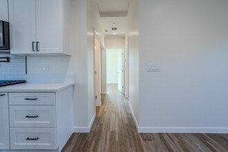 345 W 3rd St in San Dimas, CA - Building Photo - Building Photo