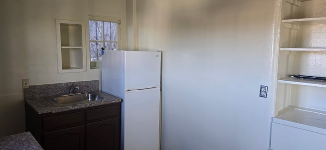 1450 1/2 Fairbanks Pl