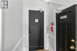 67 Ontario Ave in Hamilton, ON - Building Photo