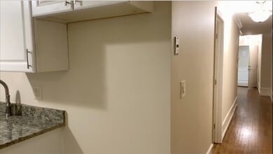 712 Shawmut Ave, Unit 2 in Boston, MA - Foto de edificio - Building Photo