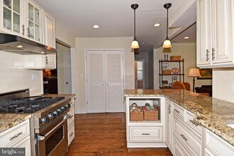 4729 16th Rd N in Arlington, VA - Building Photo - Building Photo