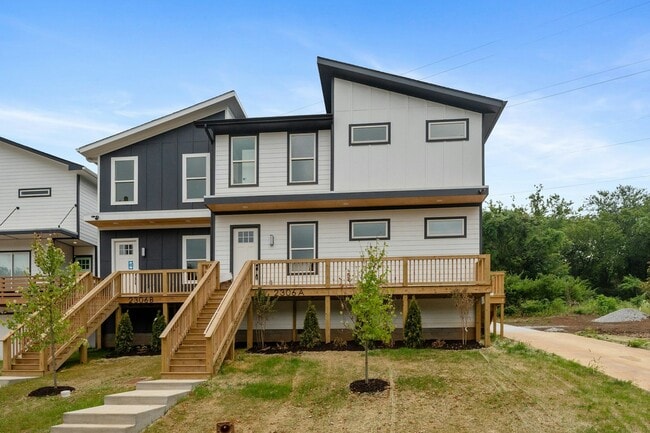 property at 2306 Lloyd Ave