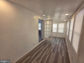 522 Kuser Rd in Hamilton Township, NJ - Building Photo - Building Photo