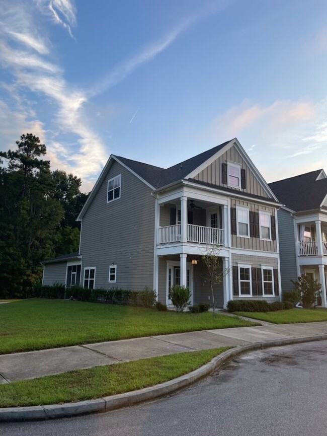 430 Forsythia Ave in Summerville, SC - Building Photo - Building Photo