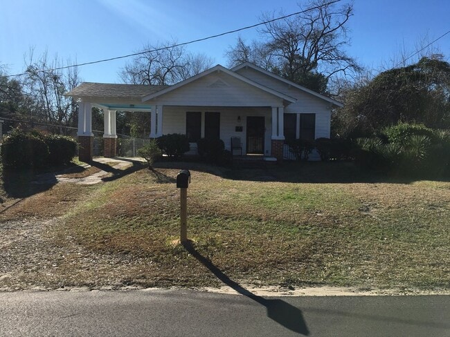 property at 1106 Kershaw St