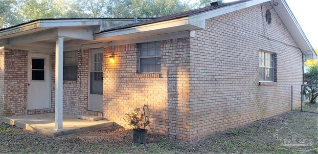 4611 Saufley Field Rd in Pensacola, FL - Building Photo - Building Photo