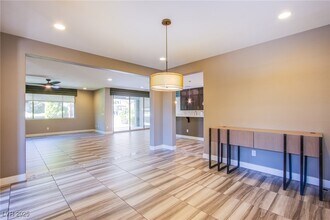 5863 Glory Heights Dr in Las Vegas, NV - Building Photo - Building Photo