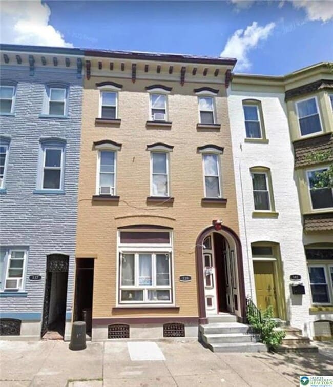 property at 139 S 8th St