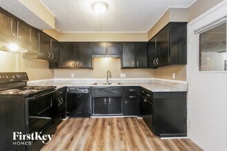 3223 Vincz Dr in Indianapolis, IN - Building Photo - Building Photo