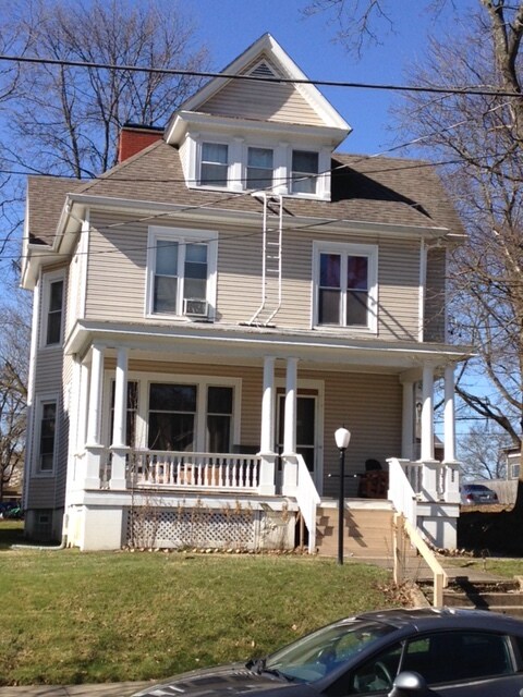422 N Buckeye St, Unit C in Wooster, OH - Foto de edificio