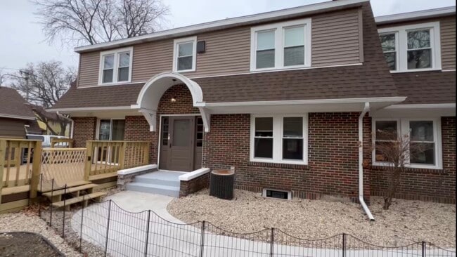 property at 1270 Prairie Ave