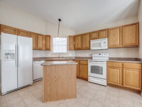 6102 Still Meadow in San Antonio, TX - Building Photo - Building Photo