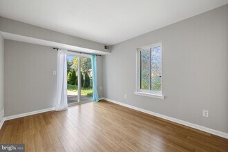 19422 Thomas Farm Rd in Gaithersburg, MD - Building Photo - Building Photo