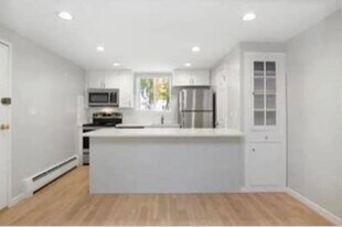 120 W Emerson St, Unit #2 in Melrose, MA - Building Photo
