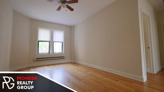 3732 N Pine Grove Ave, Unit 3724-1N in Chicago, IL - Building Photo - Building Photo