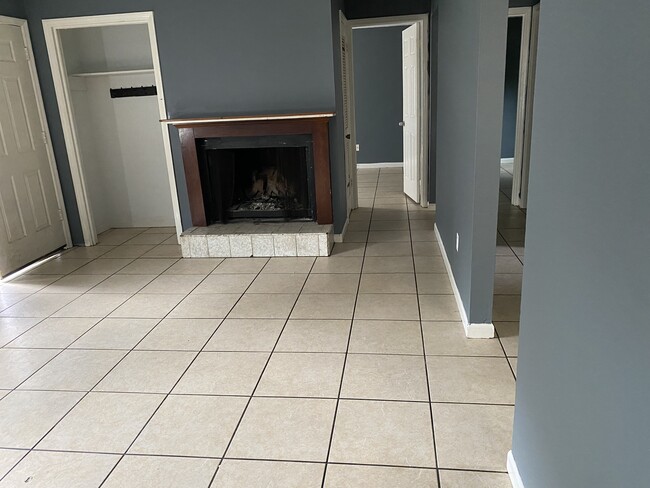 property at 1924 Nekoma Ct