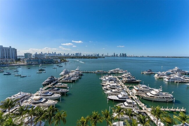 1800 Sunset Harbour Dr in Miami Beach, FL - Building Photo - Building Photo