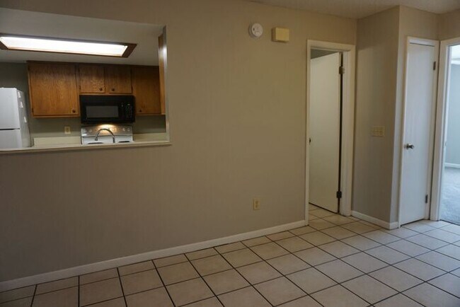 5529 Pine Hill Ln in Jacksonville, FL - Building Photo - Building Photo