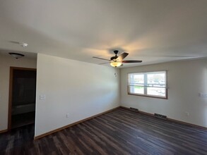1039-1041 Fir Ct in Janesville, WI - Foto de edificio - Building Photo