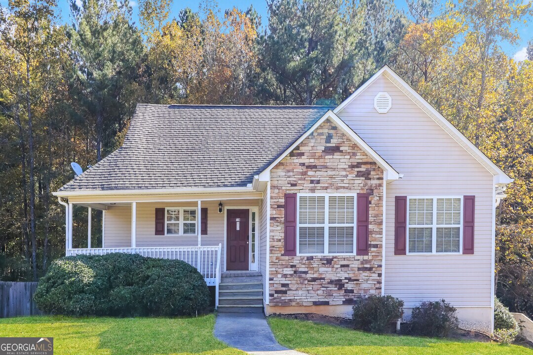 13 Windrush Dr in White, GA - Building Photo