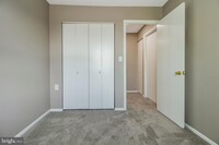 825 Showell Ct photo'