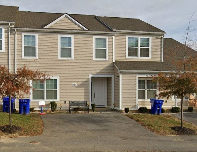 property at 415 Twisted Oak Dr NW