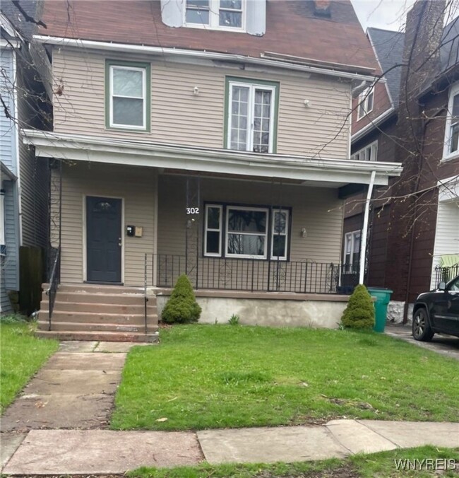 302 Lafayette Ave