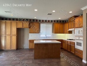 43941 Encanto Way in Lancaster, CA - Building Photo - Building Photo