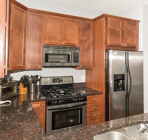 2521 N 76th Ave, Unit 2 NE in Elmwood Park, IL - Foto de edificio - Building Photo