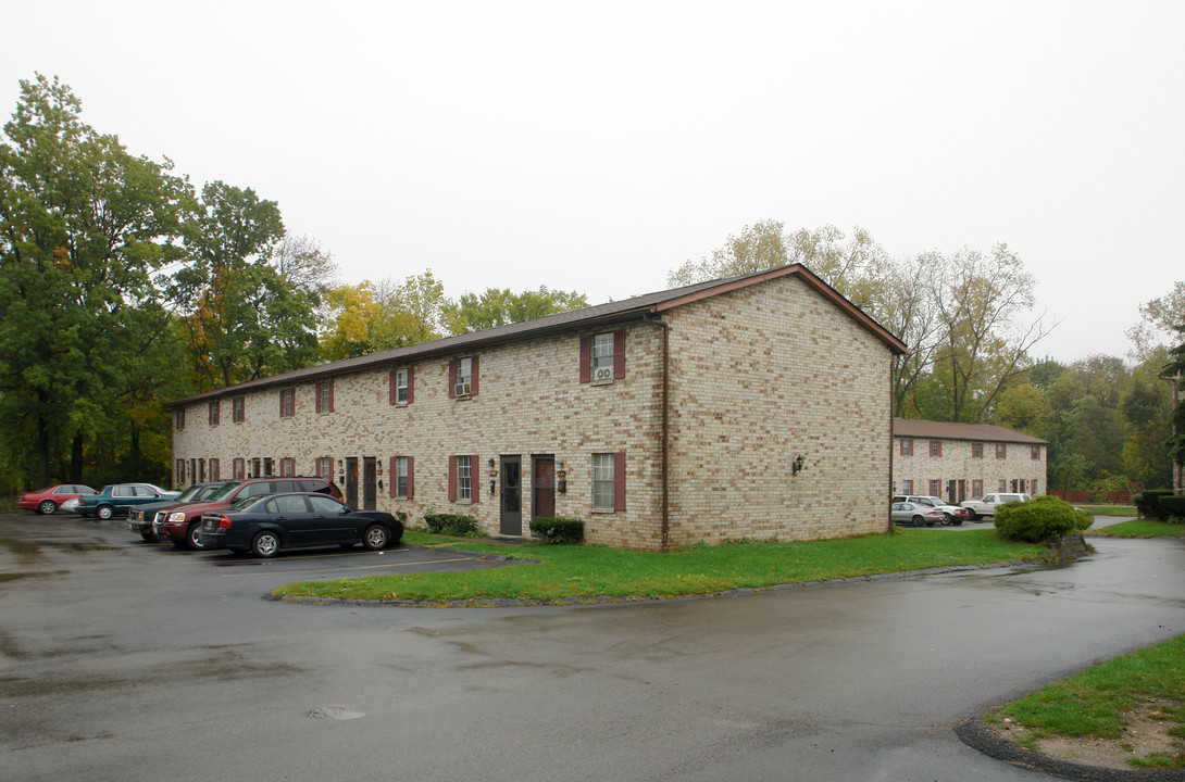 Morse Creek Commons in Columbus, OH - Building Photo