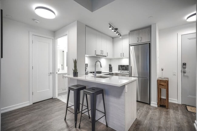 7 Grosvenor St in Toronto, ON - Building Photo - Building Photo