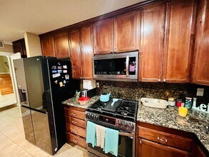 21945 Centurion Way in Santa Clarita, CA - Building Photo - Building Photo