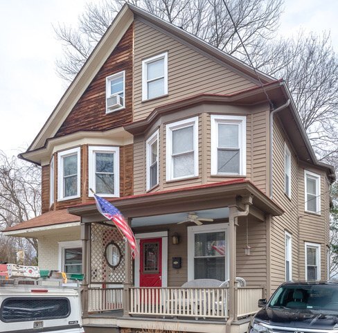 property at 3 Lee Ave