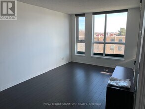 80-480 Esther Lorrie Dr in Toronto, ON - Building Photo - Building Photo