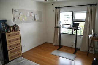 1014 Kapahulu Ave, Unit 220 in Honolulu, HI - Foto de edificio - Building Photo